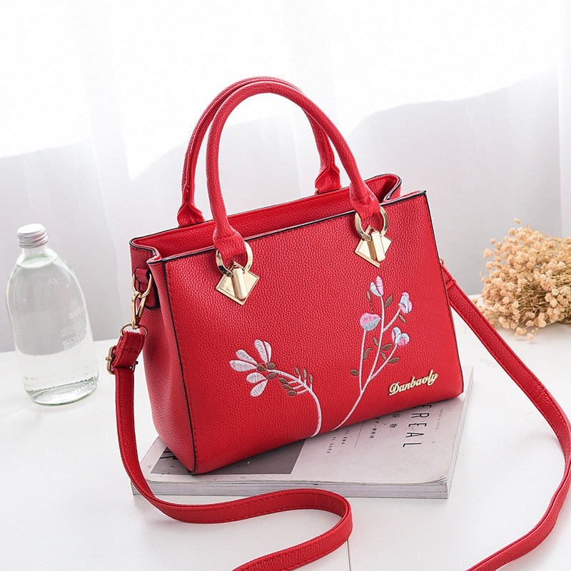 TRAVEASY 2022 New Women's Bag Female Leisure Style Atmosphere Fashion Female Bag Cross Body Bag Single Shoulder Bag Handbag