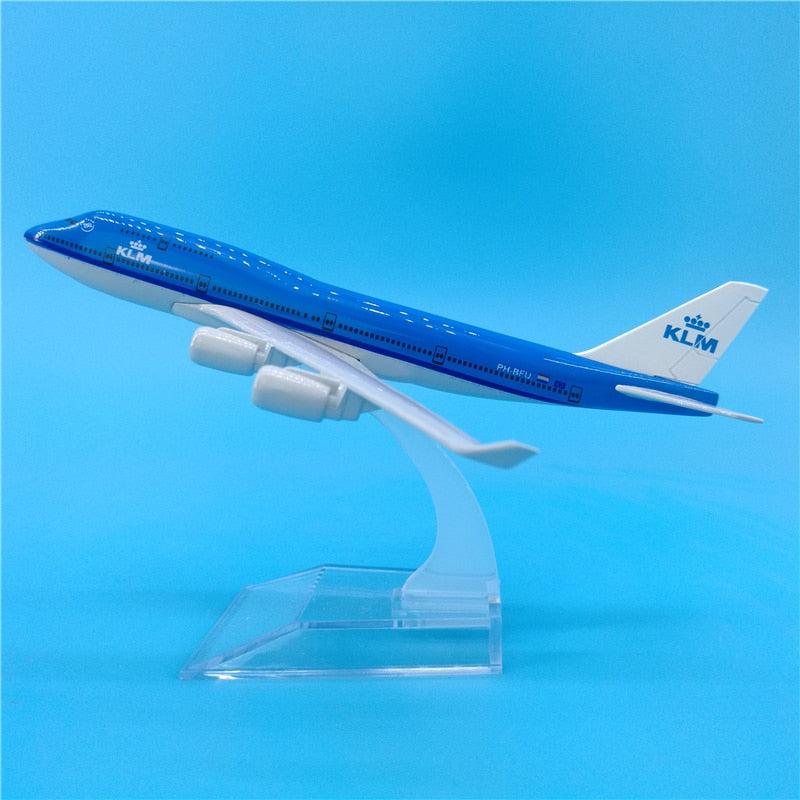 16CM Airbus A320 A330 A350 A380 Boeing B737 B747 B777 B787 Airplanes Plane Model Diecast Aircraft Toys Airliner Model Kids Gift