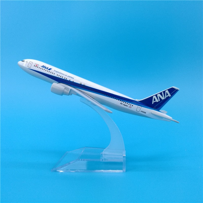 16CM Airbus A320 A330 A350 A380 Boeing B737 B747 B777 B787 Airplanes Plane Model Diecast Aircraft Toys Airliner Model Kids Gift