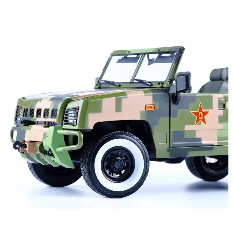 1:18 Scale BAIC Warrior Military Series Anniversary Parade command vehicle Car Chariot Alloy Off-Road Collectible Display 26CM