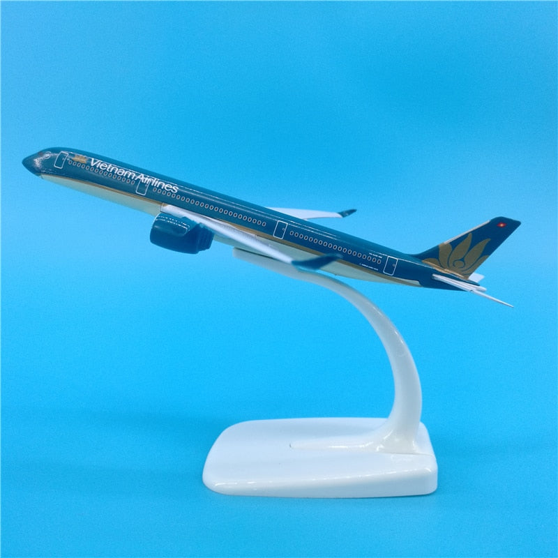 16CM Airbus A320 A330 A350 A380 Boeing B737 B747 B777 B787 Airplanes Plane Model Diecast Aircraft Toys Airliner Model Kids Gift