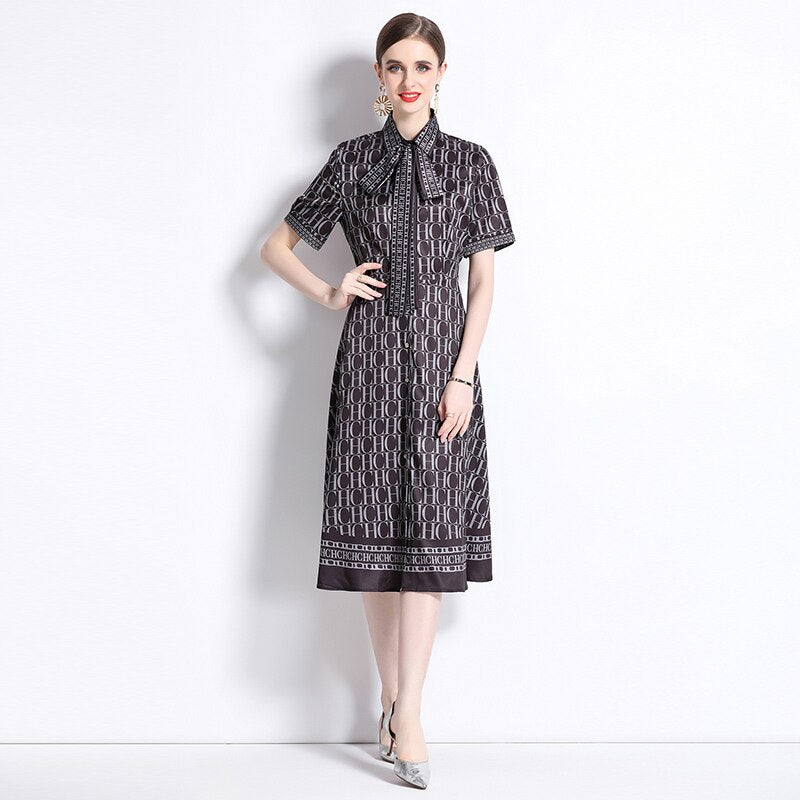 Summer Runway Letters Print Shirt Dress Women Short Sleeve Turn Down Neck Vintage Bandage Lace Up Pleated Midi Vestidos M8719