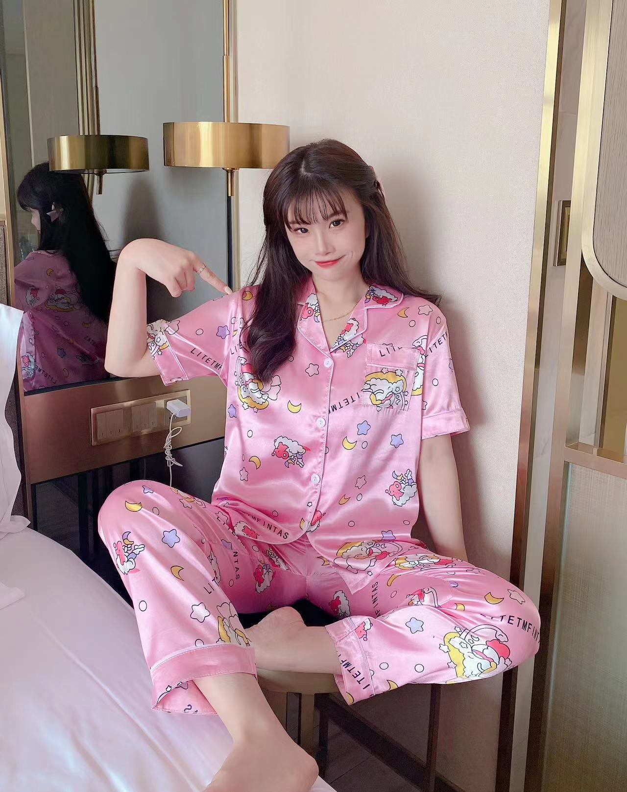 Pajamas Women Summer Thin Section V-neck Imitation Silk Ice Silk Short-sleeved Sleepwear Ladies Home Service 2-piece Pajamas