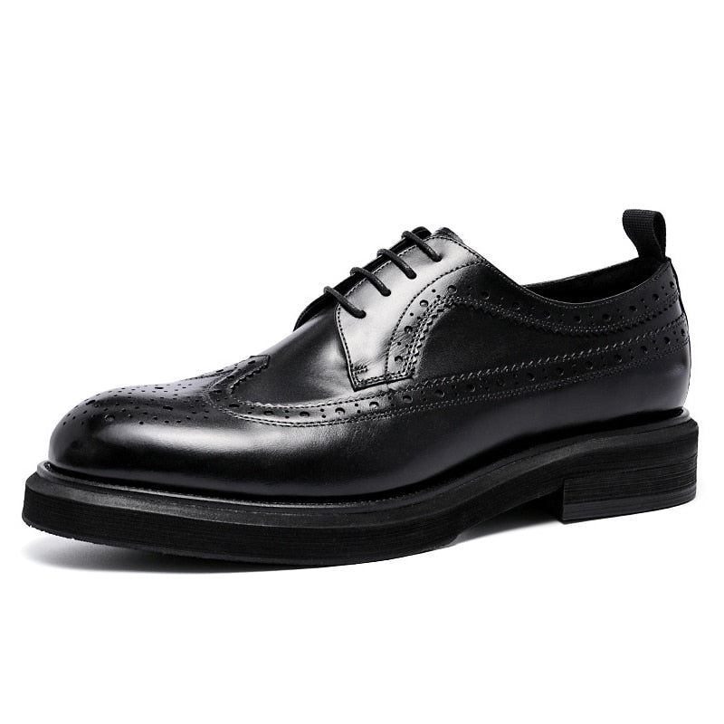 2022 Handmade Leather Shoes Men Summer New Brogue Carved Business Dress Shoe Mens Black Casual Increase British Lace-Up Oxfrods