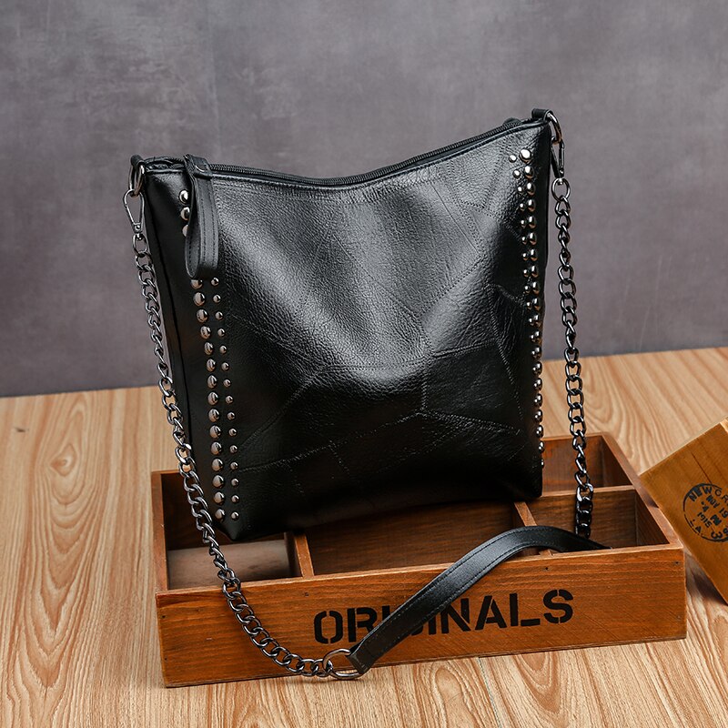 Vintage Bucket Shoulder Bags 2021 Simple Chain Crossbody Bags for Women Rivet Design Handbags Pure Color Trending Messenger Bag