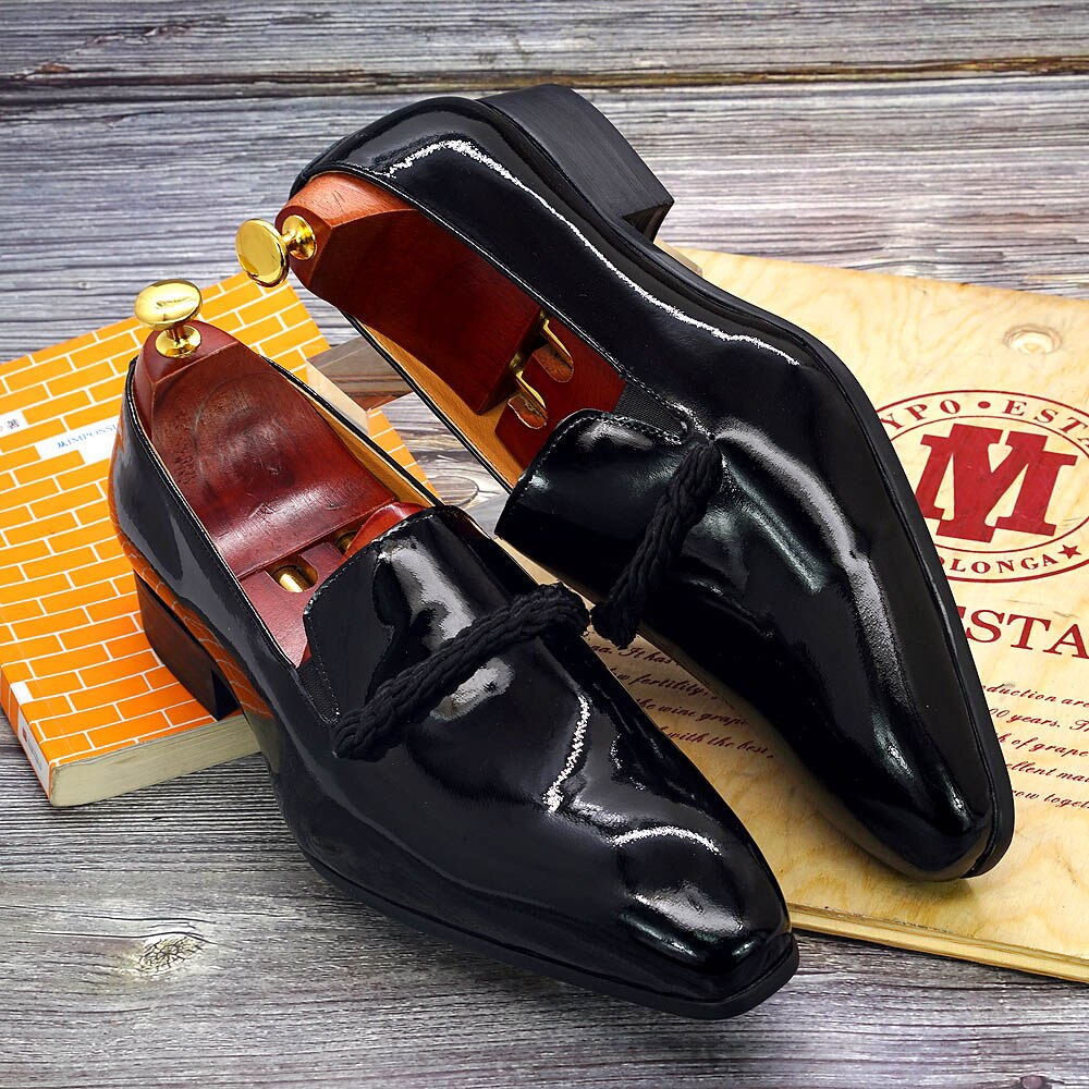 Size 7-13 Mens Dress Shoes Black Patent Leather Men Loafers With Black String Pointed Toe Party Wedding Formal Shoes Luxury