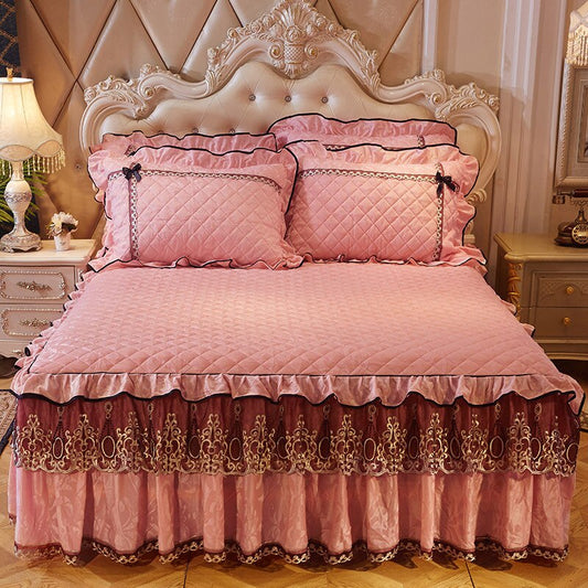 European Luxury Thicken Velvet Plush Quilted Bedspread Queen Size Embossing Bed Skirt Soft Bed Cover Not Including Pillowcase