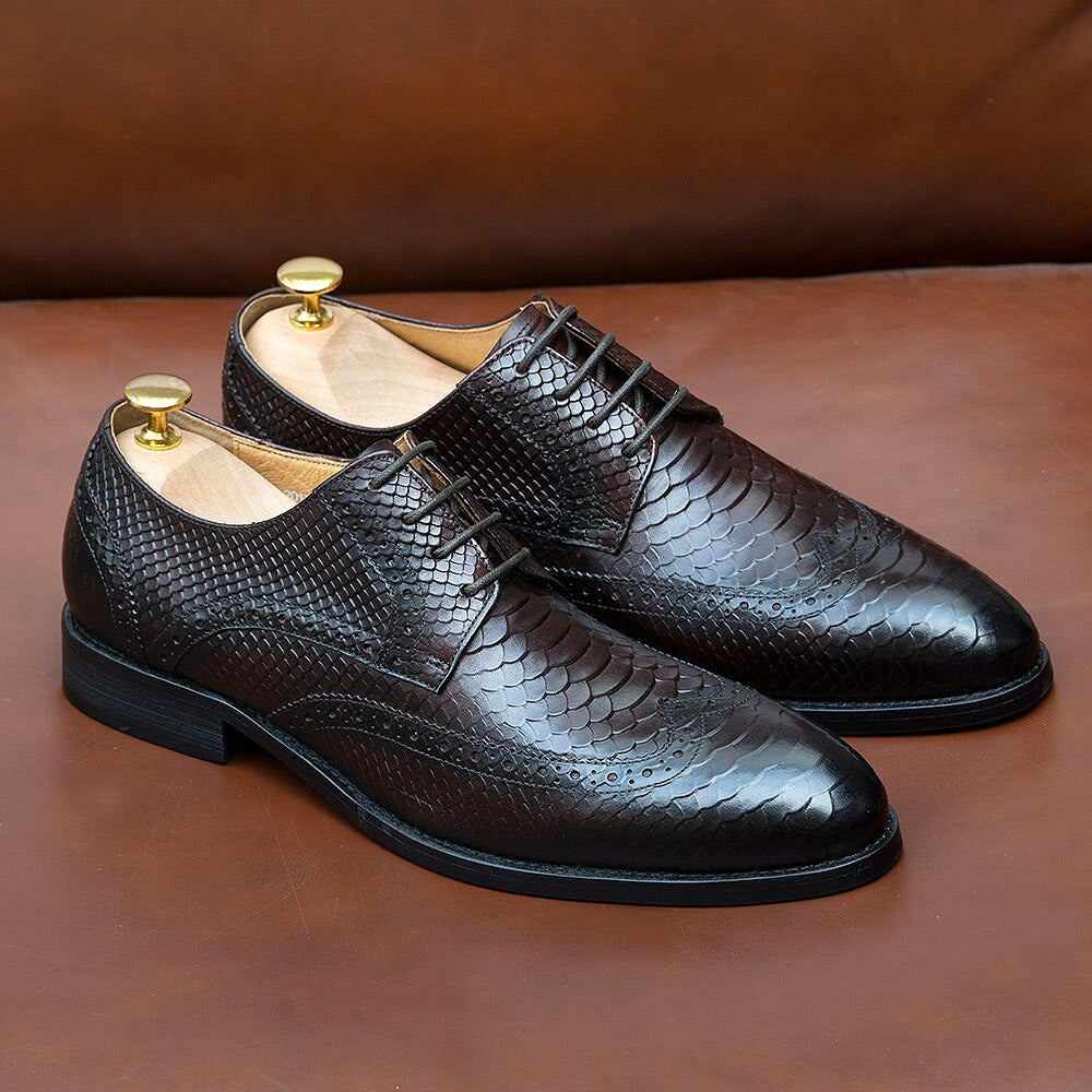 Classic Italy Style Men&#39;s Dress Shoes Full Grain Cow Leather Snake Pattern Lace-Up Wingtip Business Formal Derby Shoe for Men