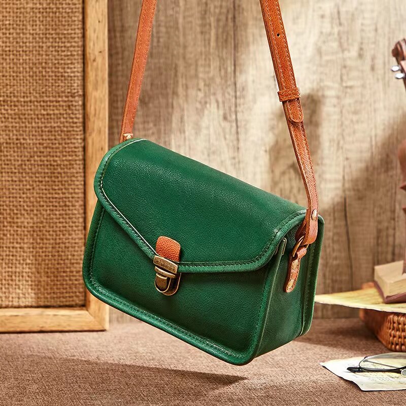 2022 New Vegetable Tanned Leather  Bag Retro Single Shoulder Messenger Small Square Bag