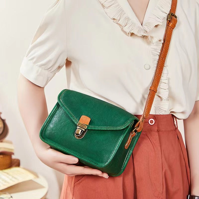 2022 New Vegetable Tanned Leather  Bag Retro Single Shoulder Messenger Small Square Bag