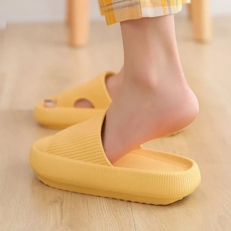 VIP Dropshipping Home Cloud  Slippers Women Fashion Soft Sole EVA Indoor Slides Woman Sandals 2022 Summer Non-slip Flip Flops