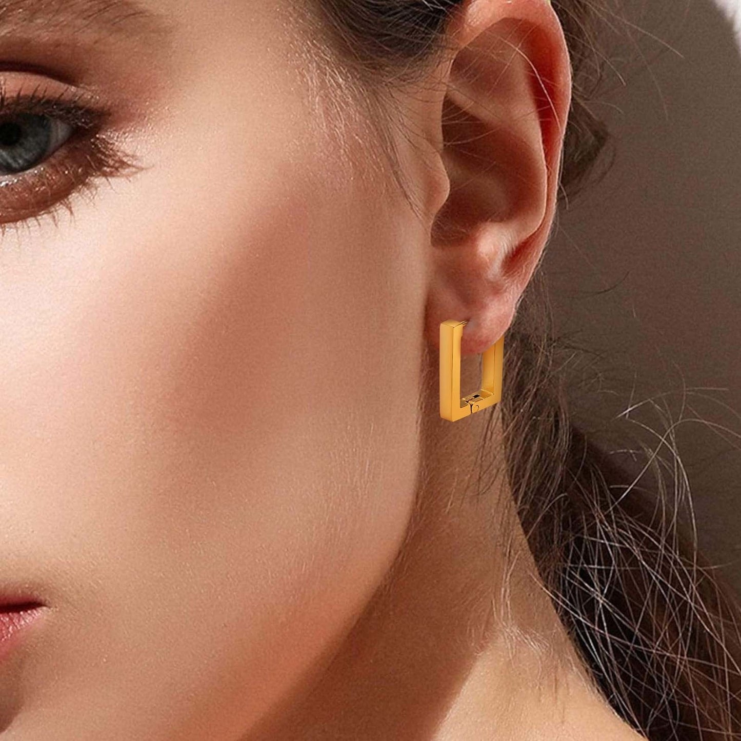 Vnox Minimalist Metal Hoop Earrings for Women, Gold Color Stainless Steel Chic Lady Girl Circle Earrings, Vintage Party Jewelry