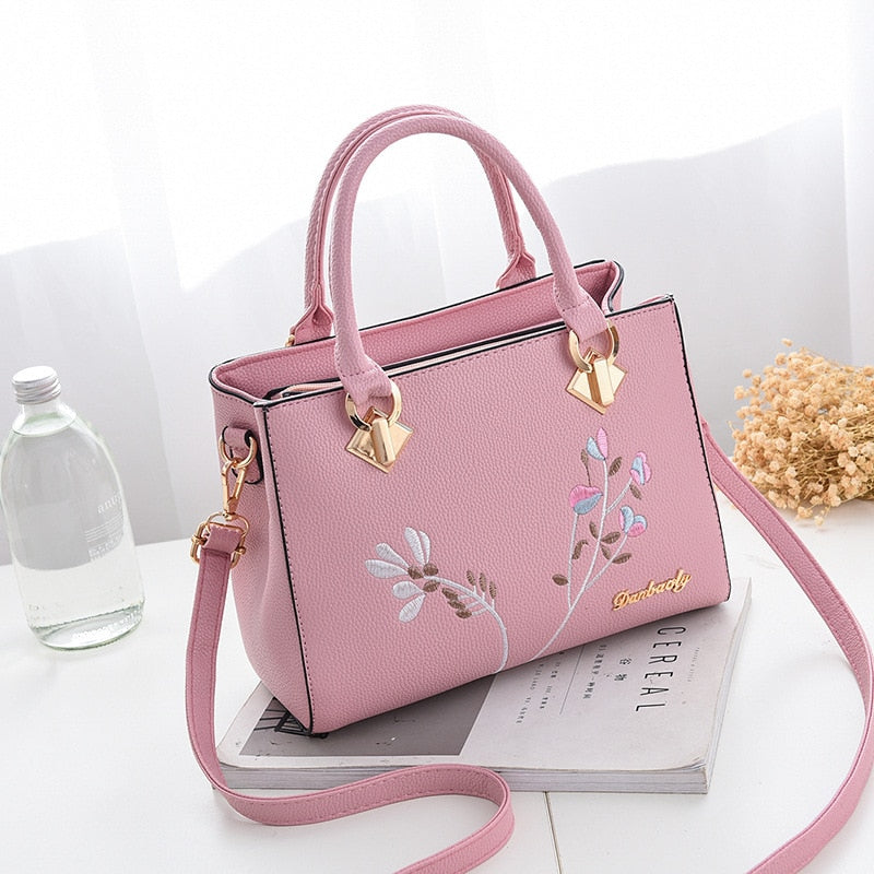 TRAVEASY 2022 New Women&#39;s Bag Female Leisure Style Atmosphere Fashion Female Bag Cross Body Bag Single Shoulder Bag Handbag