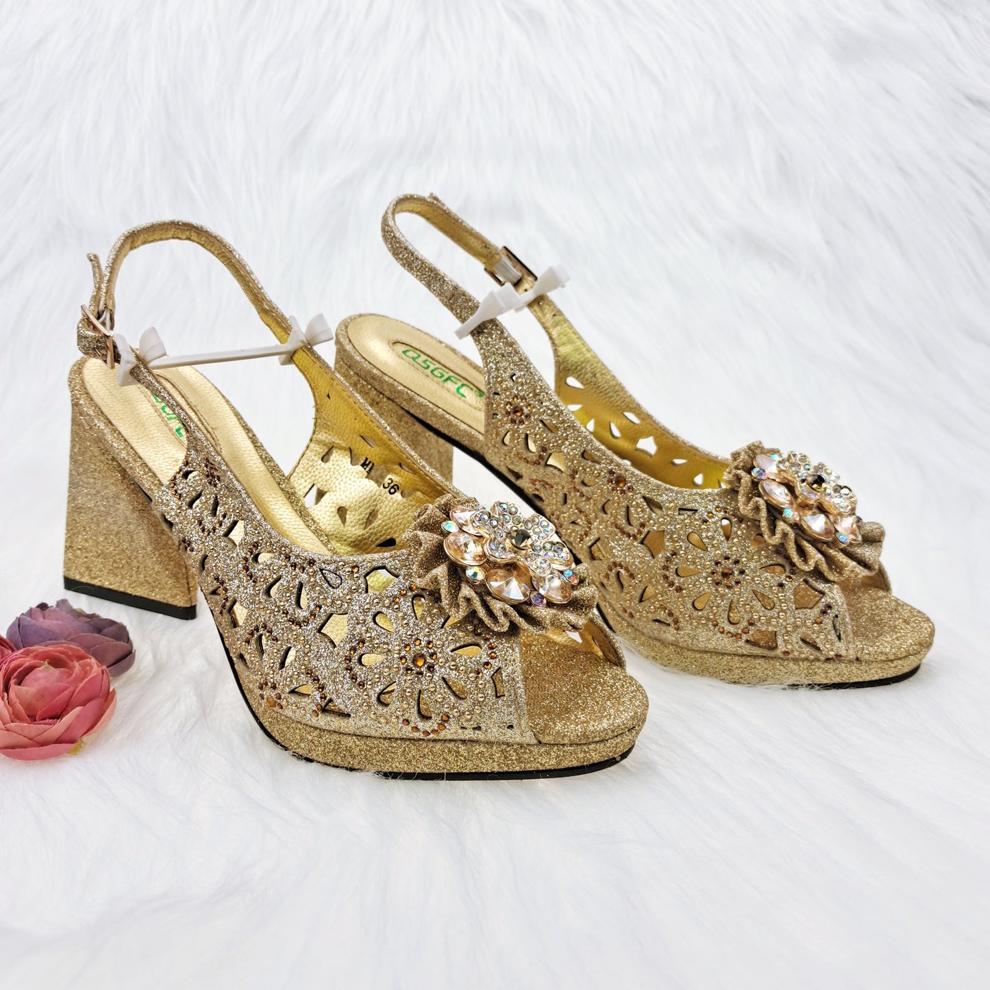 QSGFC Newest Gold Color Cutout Pumps High Heels Decorated with Rhinestone Flower Design Party Women&#39;s Shoes and Bags Set