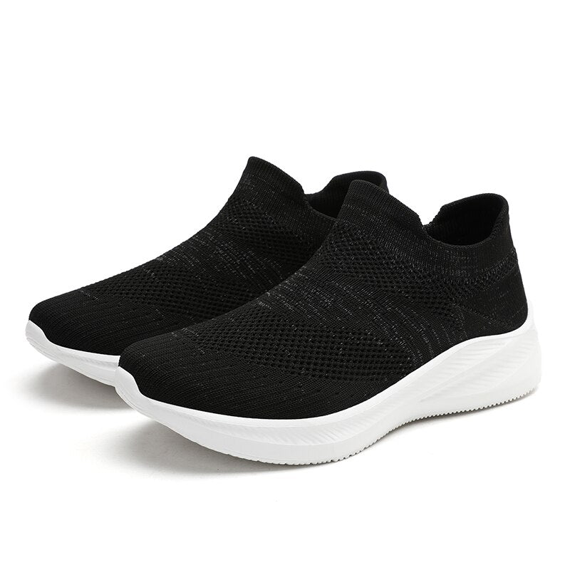 2022 Men &amp; Women walking Shoes Summer Breathable Mesh Black Shoes Light Hard-Wearing Slip on Footwear Flat Net Sneakers Canvas