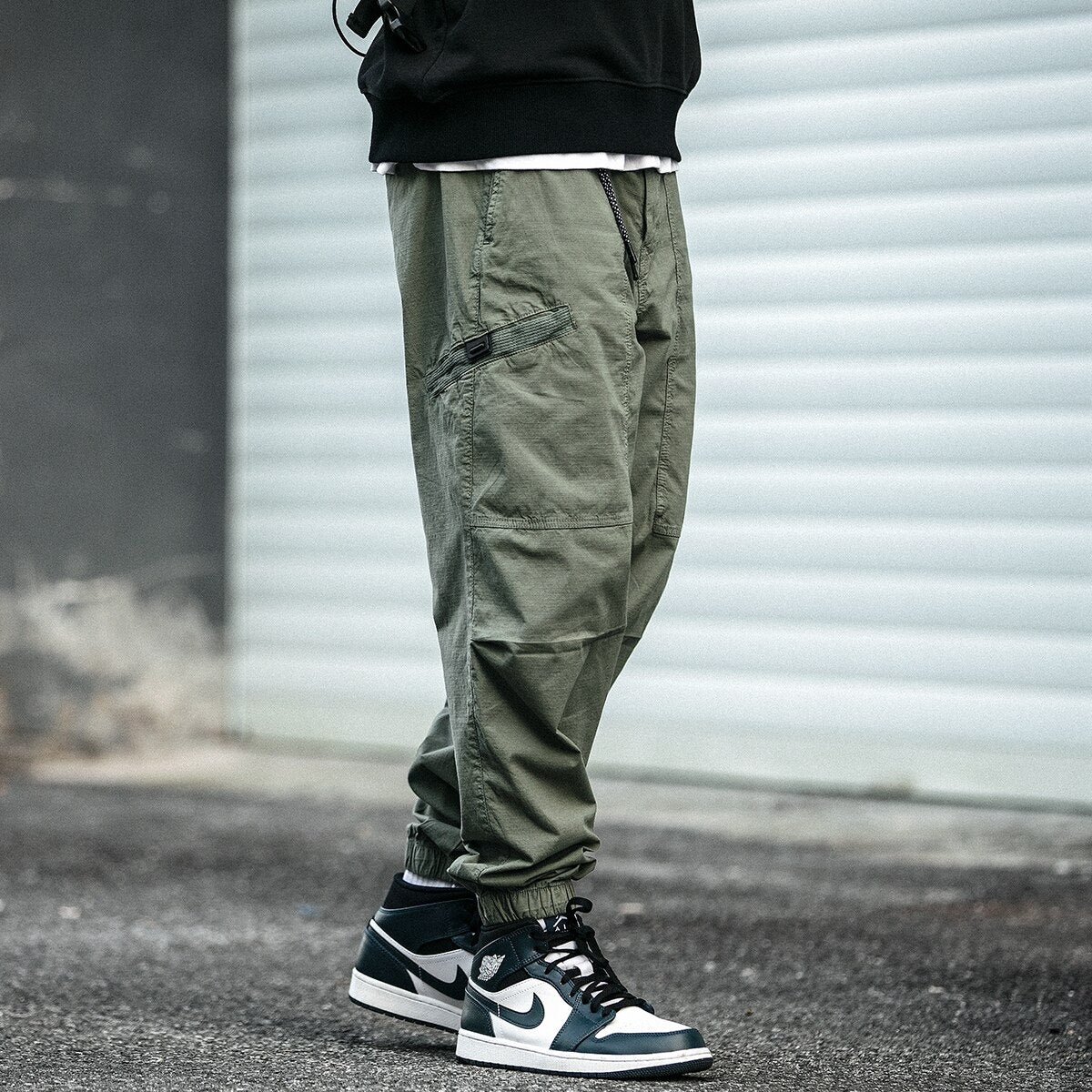 2022 Japanese Streetwear Loose Black Cargo Pants Korean Jogging Harem Pants Men Clothing Harajuku Tactical Trousers Male Joggers