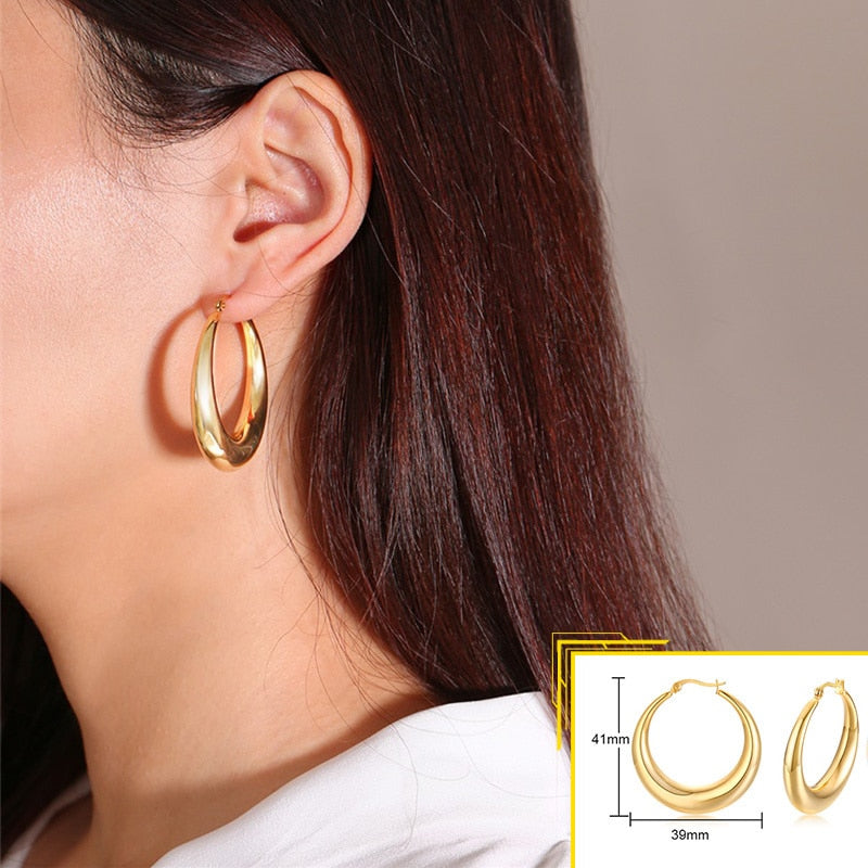 Vnox Minimalist Metal Hoop Earrings for Women, Gold Color Stainless Steel Chic Lady Girl Circle Earrings, Vintage Party Jewelry