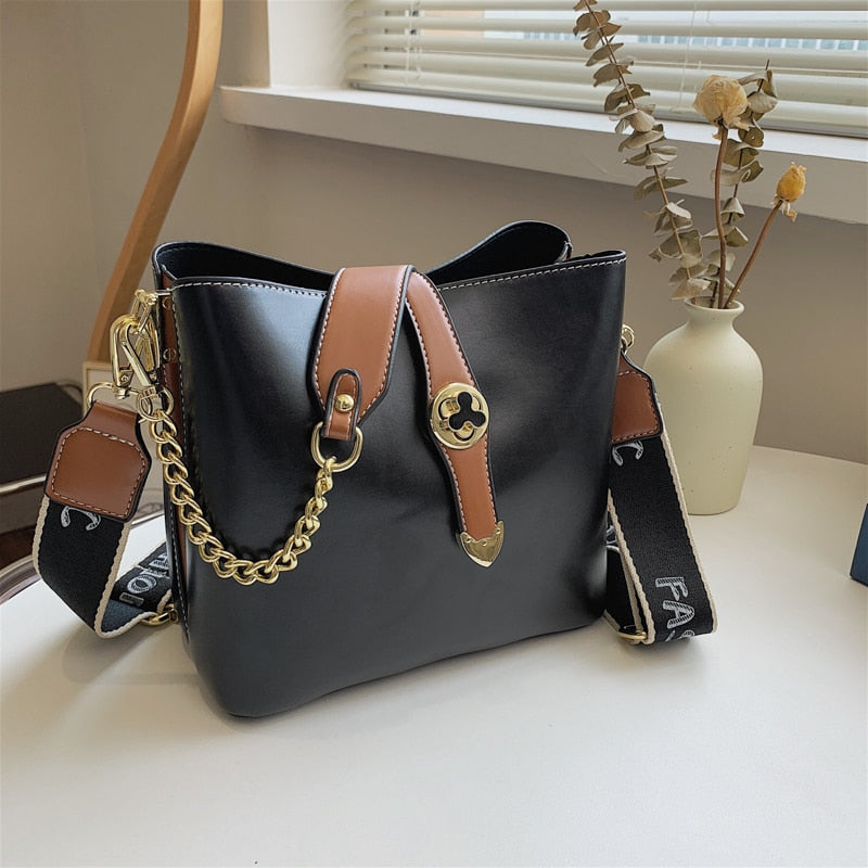 Small Leather Bucket Shoulder Bags for Women 2022 Fashion Chain Tote Messenger Bag Ladies Broadband Crossbody Bag Green Handbags