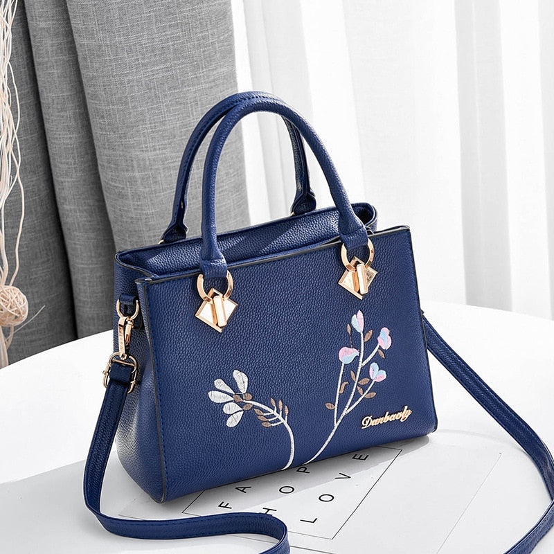 TRAVEASY 2022 New Women&#39;s Bag Female Leisure Style Atmosphere Fashion Female Bag Cross Body Bag Single Shoulder Bag Handbag