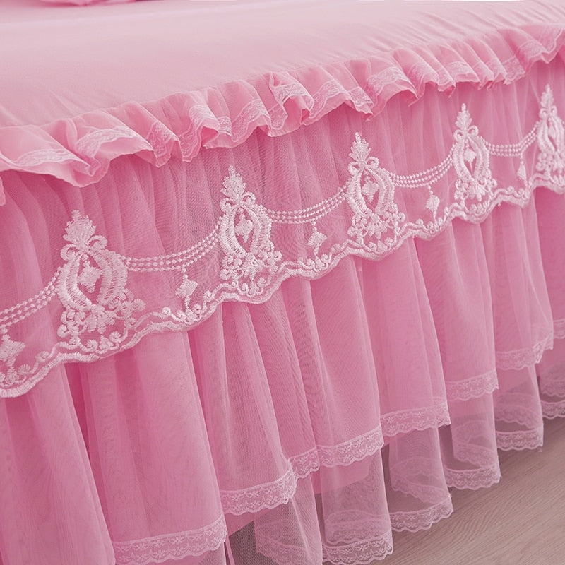 1 Piece Lace Bed Skirt +2pieces Pillowcases bedding set Princess Bedding Bedspreads sheet Bed For Girl bed Cover King/Queen size