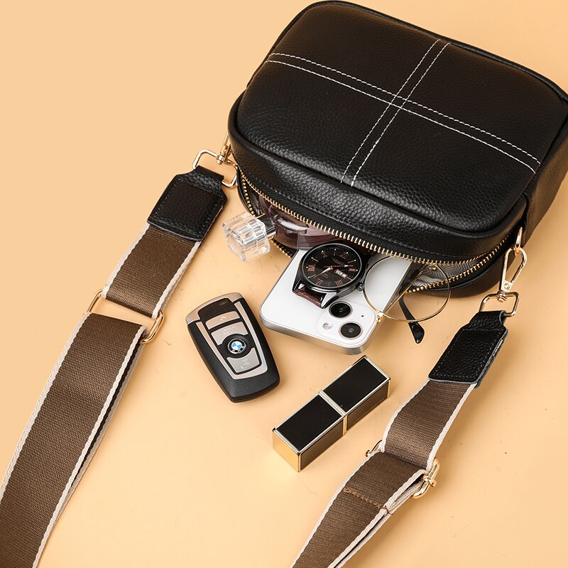 Cowhide Bag 2022 New Leather Soft Leather Zero Wallet Fashion Versatile Messenger Crossbody Bags For Women Square Bag