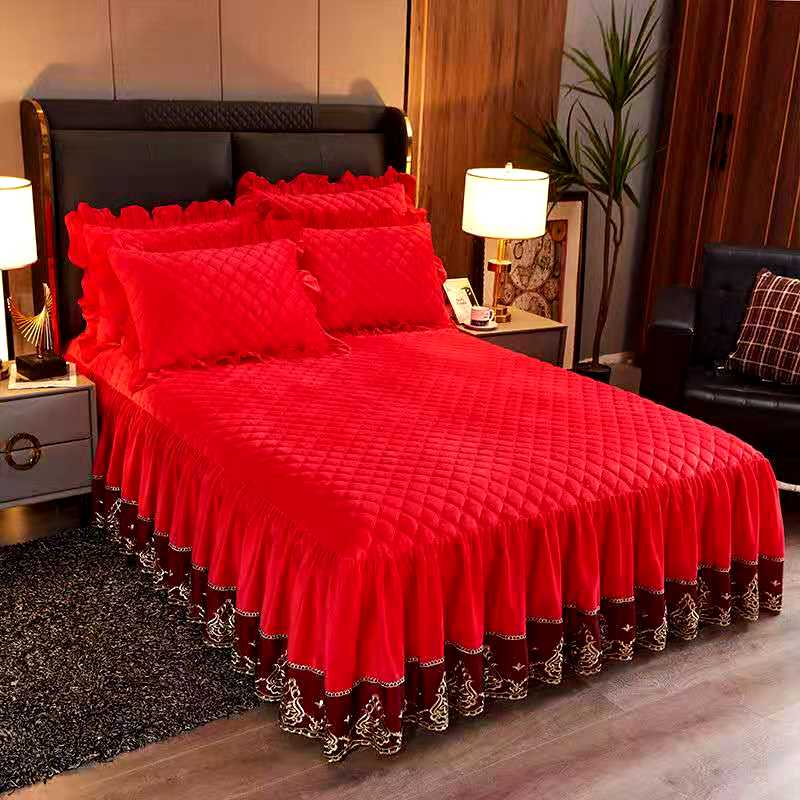 Luxury Solid Color Crystal Velet Quilted Bedspread King Queen Size Lace Soft Coral Fleece Bed Skirt Not Including Pillowcase