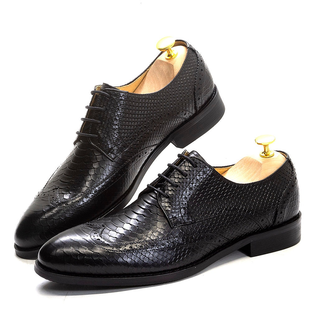 Classic Italy Style Men&#39;s Dress Shoes Full Grain Cow Leather Snake Pattern Lace-Up Wingtip Business Formal Derby Shoe for Men