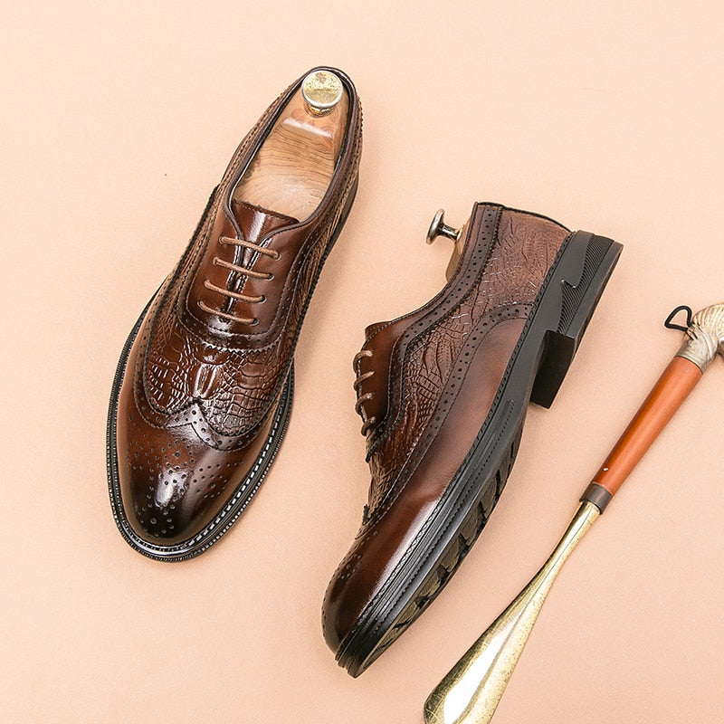 Luxury Men&#39;s Brogue Shoes Men SUIT Shoes Casual Formal Business leather Shoes Men brown Wedding Shoes Italian Dress banquet Shoe