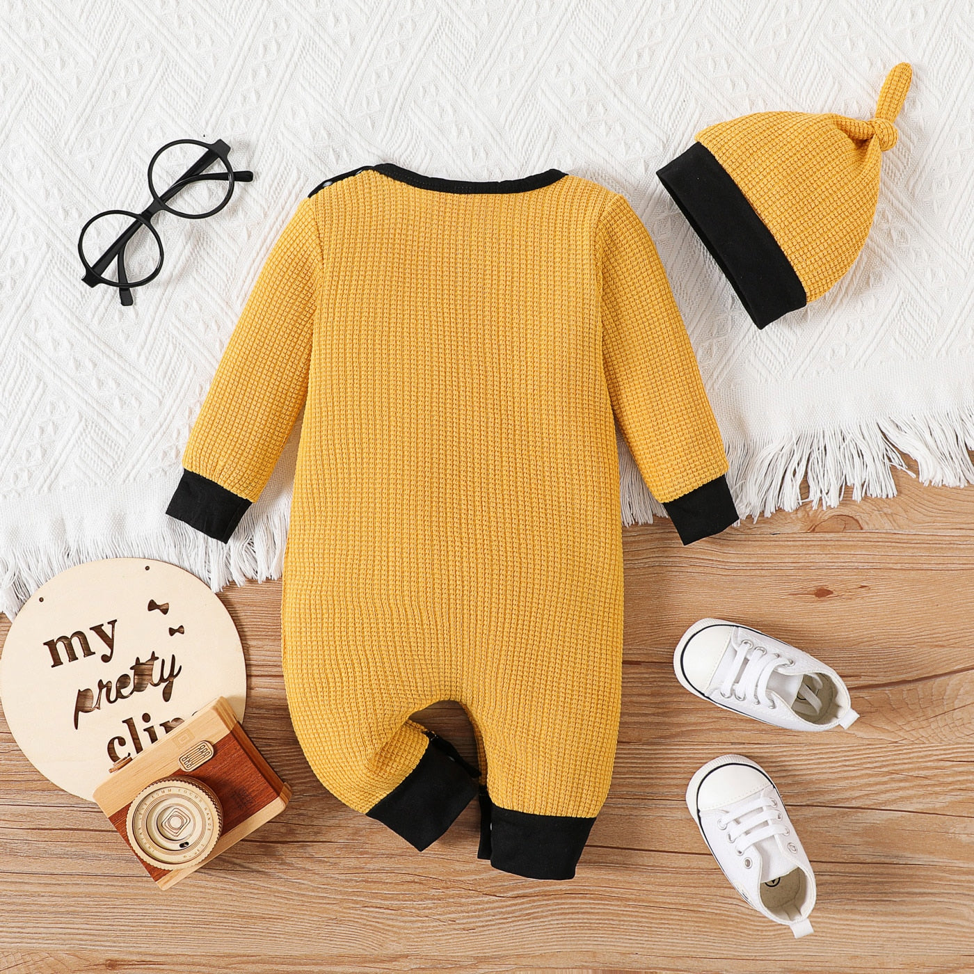 PatPat 2pcs Baby Boy/Girl Letter Embroidered Long-sleeve Knitted Jumpsuit with Hat Set