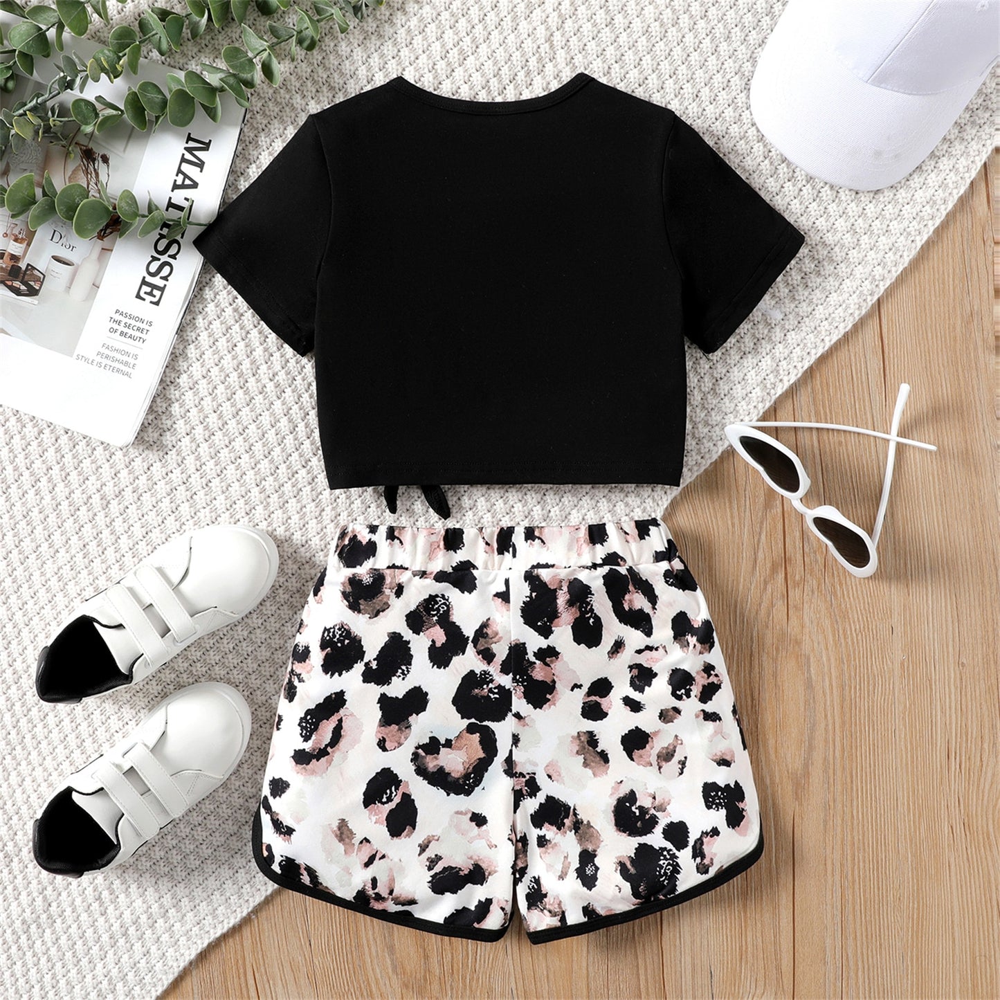 PatPat 2pcs Kid Girl Letter Print Tie Knot Short-sleeve Tee and Leopard Print Shorts Set